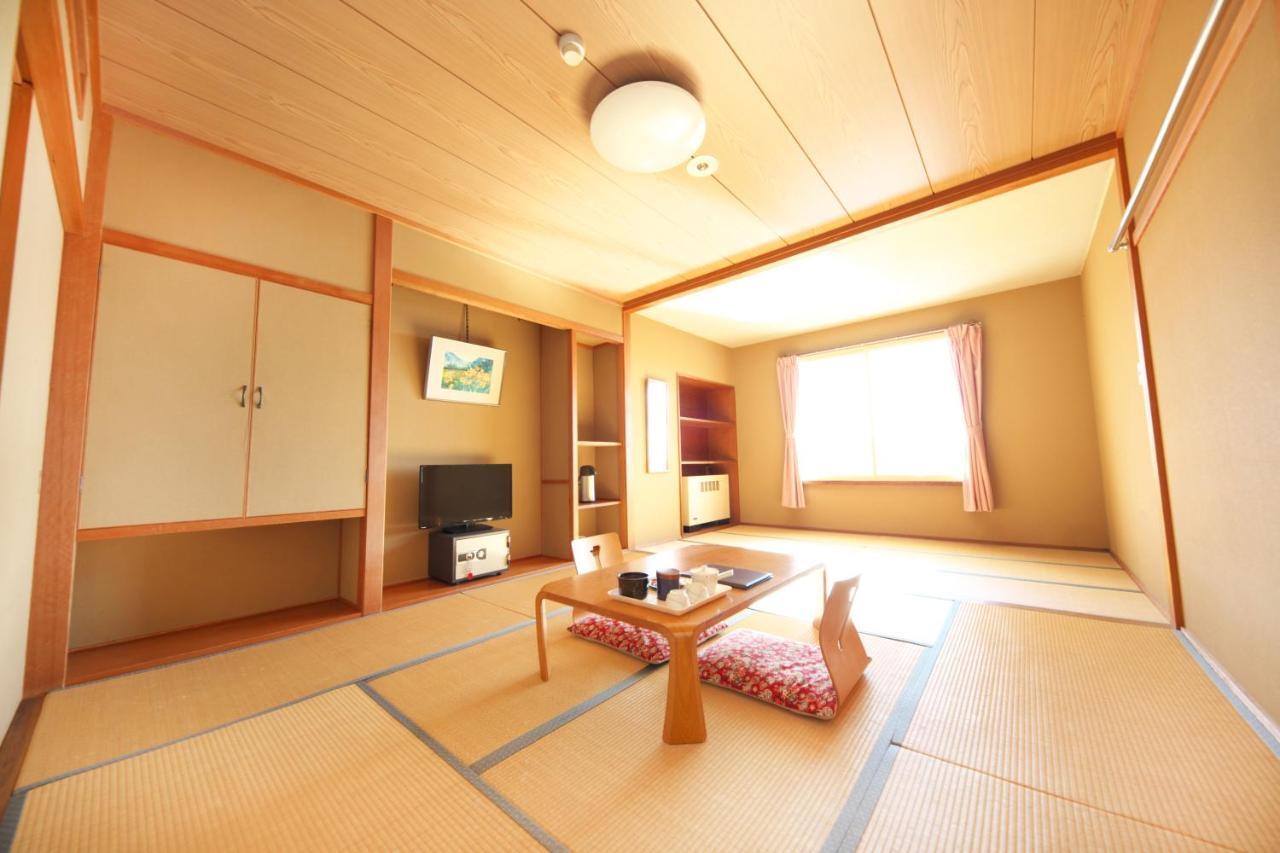 Shiga Swiss Inn Сига Когэн Экстерьер фото